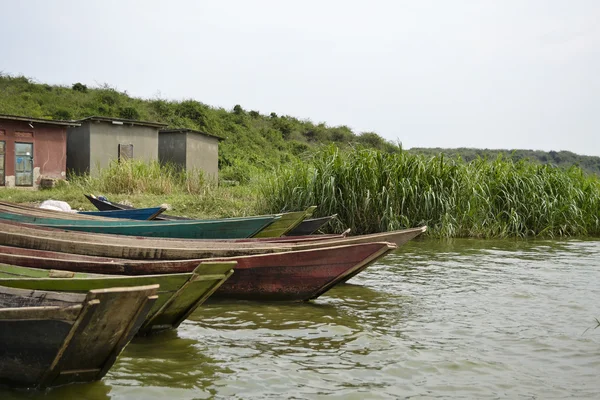 Boat on lake — Stock Photo, Image