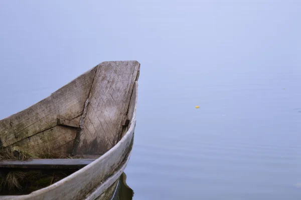 小船在湖上 — 图库照片