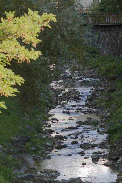 Auswirkungen auf den Strom — Stockfoto