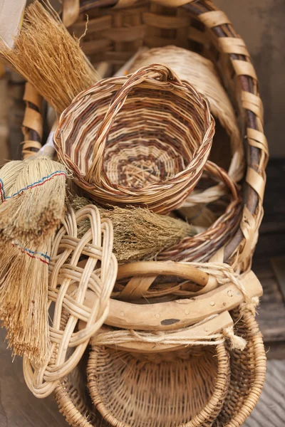 Old basket — Stock Photo, Image