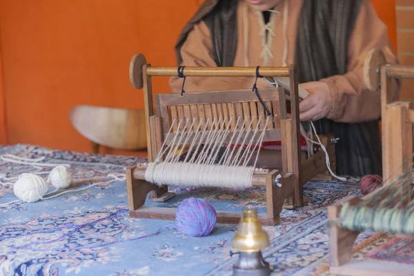 Old loom weaving — Stock Photo, Image