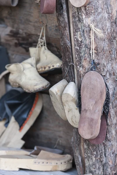 Zapatos antiguos hechos a mano —  Fotos de Stock