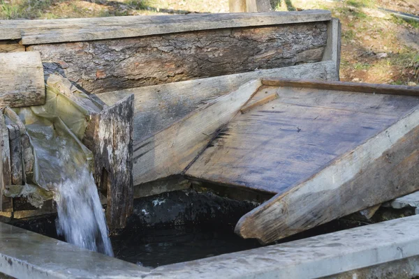 Old fountain for clothes — Stock Photo, Image