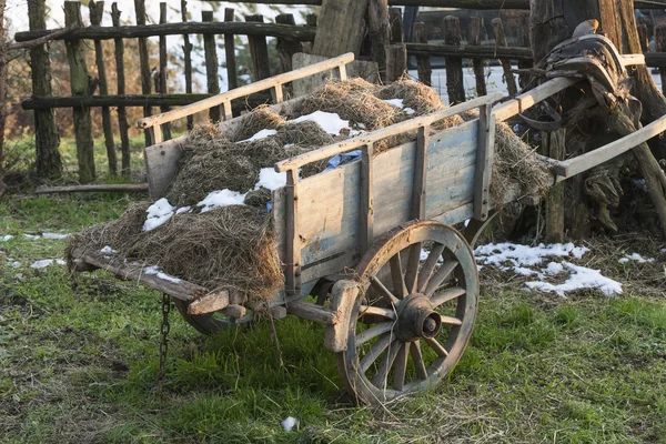 Old wooden cart — Stock Photo, Image