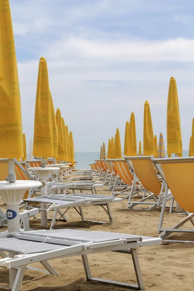 Leżaki na plaży — Zdjęcie stockowe