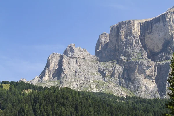 Landschap rotsachtige berg — Stockfoto