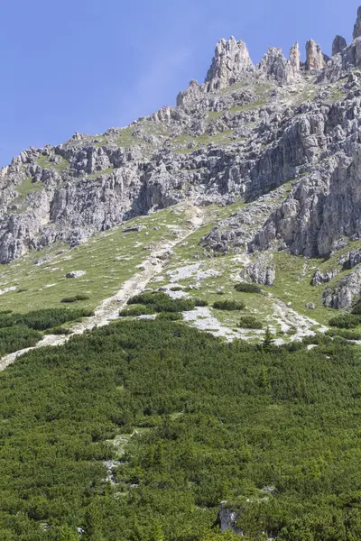 Paesaggio montagna rocciosa — Foto Stock