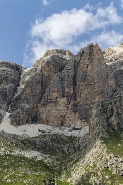 Liggande rocky mountain — Stockfoto