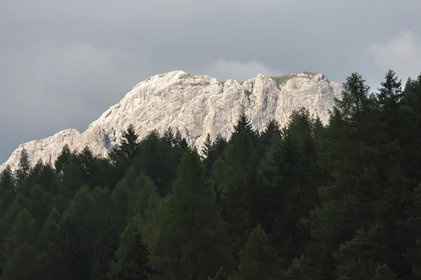 Гірський ландшафт — стокове фото