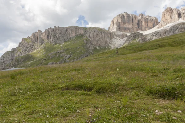 Liggande rocky mountain — Stockfoto