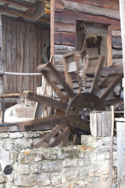 Eine alte Wassermühle — Stockfoto