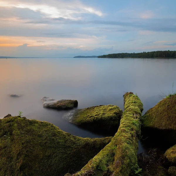 Landskap Som Fångas Vid Solnedgången Med Strukturerad Förgrund Och Lång — Stockfoto