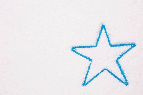 冷凍ウィンドウに描かれた星 — ストック写真