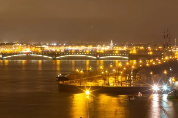 Vue Remblai Ville Saint Pétersbourg Nuit Avec Des Ponts Levis — Photo