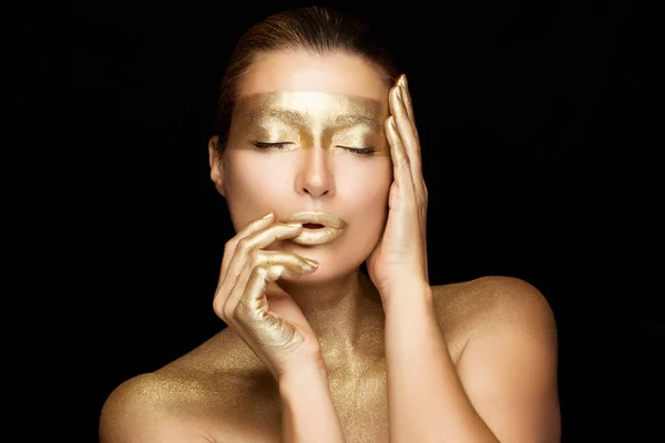 Guld Hud Flicka Isolerad Svart Guldbaserat Hudvårdskoncept Skönhet Kvinna Ansikte — Stockfoto