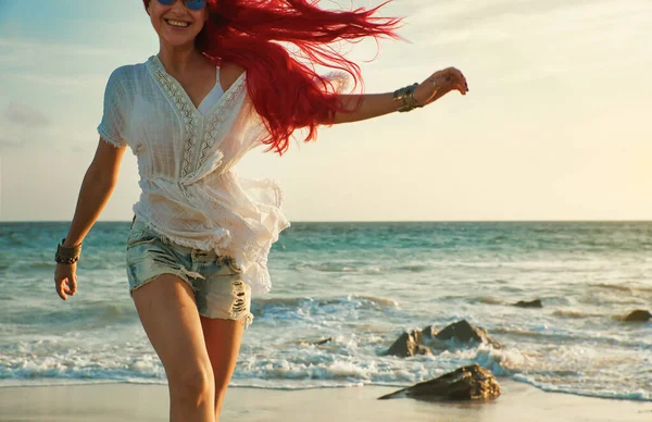 Zorgeloos Fit Lichaam Meisje Casual Stijl Mode Geniet Van Haar — Stockfoto