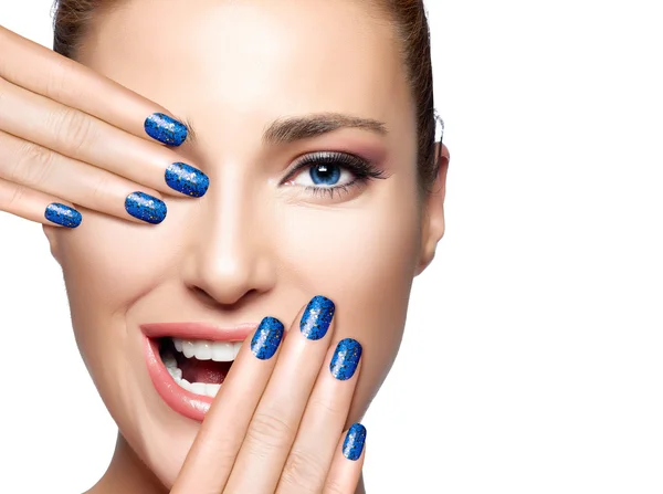 Happy People. Beautiful Girl Laughing. Nail Art — Stock Photo, Image