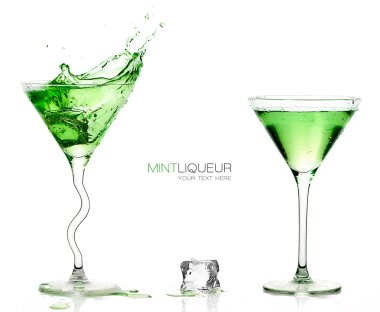Yeşil kokteyl sıçramasına ile Martini gözlük. Tasarım şablonu