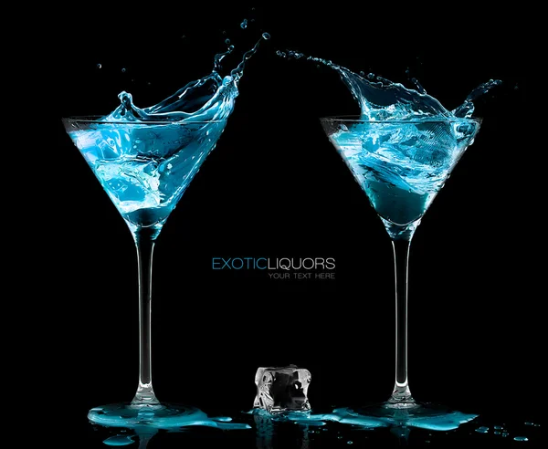 Two Cocktail Glasses with Blue Vodka. Style and Celebration Conc — Stock Photo, Image