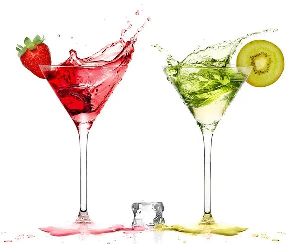 Stylish Cocktail Glass with Strawberry and Kiwi Liquor Splashing — Stock Photo, Image