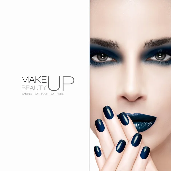 Splendida modella di bellezza. Nail Art e Trucco concept — Foto Stock