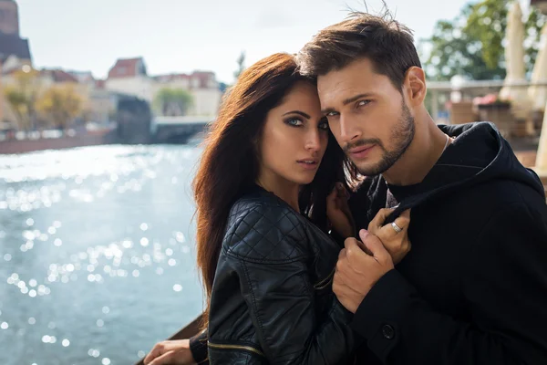 Autumn portrait of young couple — Stock Photo, Image