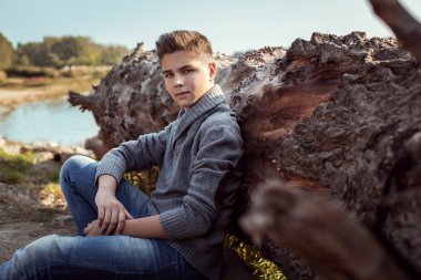 yakışıklı çocuk portresi