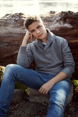 yakışıklı çocuk portresi