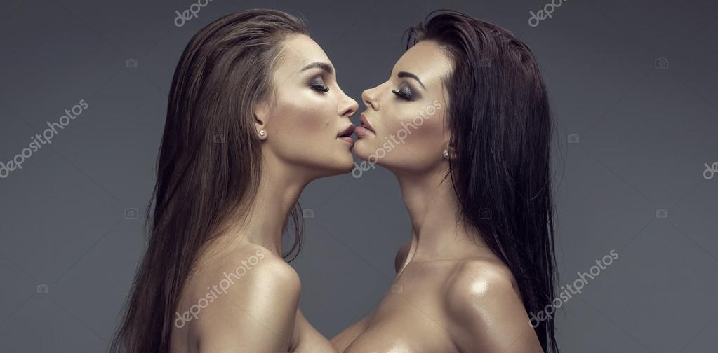 Sexy Womens Kissing 52