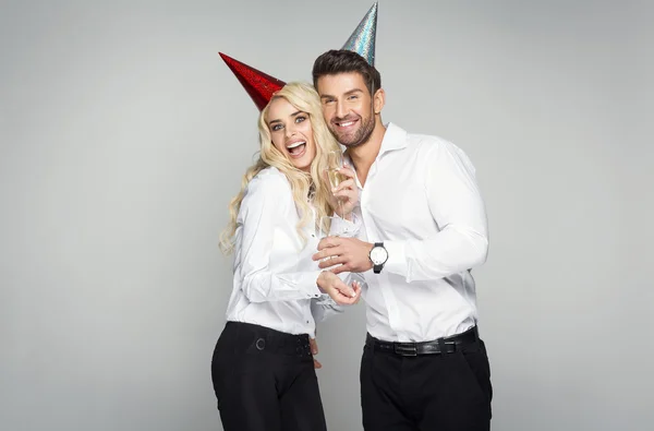 Beautiful couple celebrating new year's eve — Stock Photo, Image