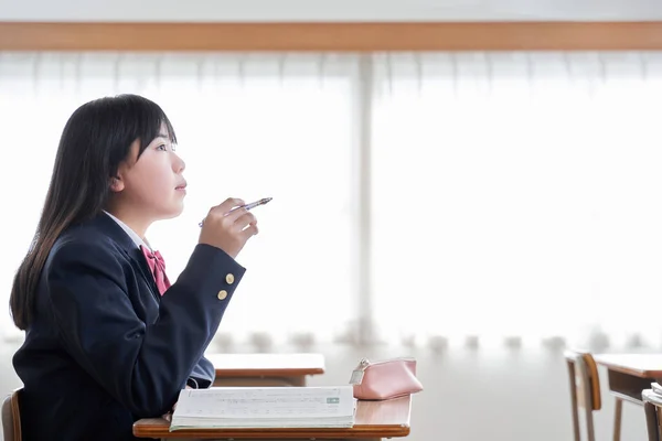 Sınıftaki Japon Bir Ortaokul Öğrencisinin Profili — Stok fotoğraf