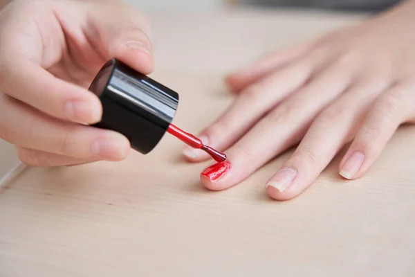 Japanese middle school girls painting a manicure