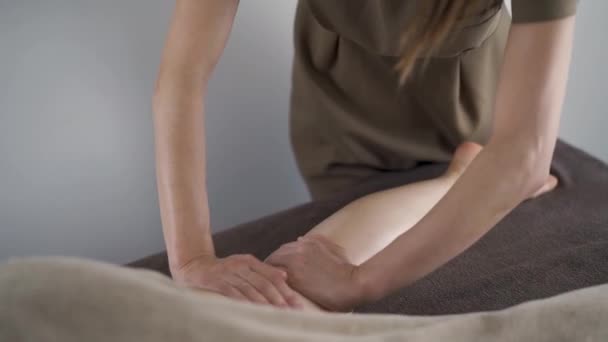Japanese Woman Receiving Foot Massage Aesthetic Salon — Stock Video