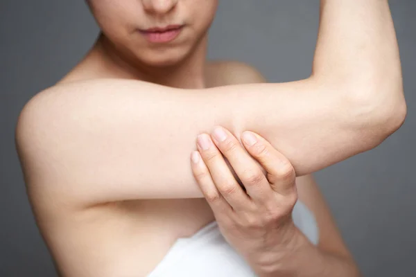 Middle Aged Japanese Woman Who Cares Slack Her Upper Arm — Stock Photo, Image