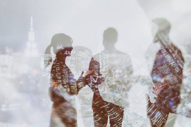 Bir iş adamının konuşma yaparken soyut görüntüsü