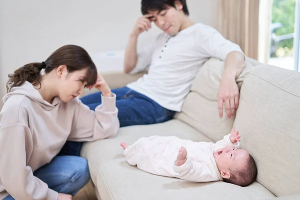 Asian Parents Tired Crying Babies — Stock Photo, Image