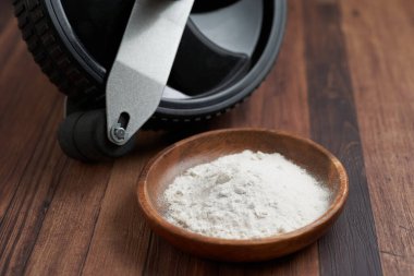 Eğitim tozu takviyeleri ve karın bigudileri