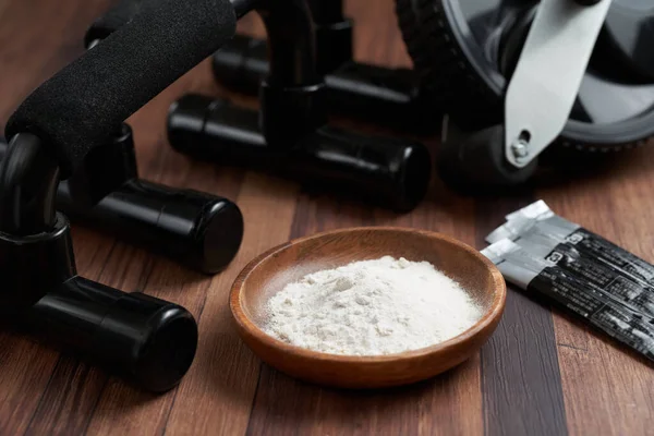 Powdered supplements and muscle training tools for training