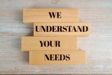 Ahşap bloklar, ahşap arka plan, müşteri hizmetleri ve iş destek konsepti konularında ihtiyaçlarınızı anlıyoruz.