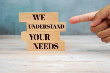 Ahşap bloklar, ahşap arka plan, müşteri hizmetleri ve iş destek konsepti konularında ihtiyaçlarınızı anlıyoruz.