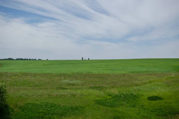 tepeler, tarlalar ve gökyüzü, manzara
