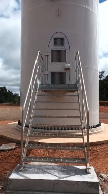 Rüzgar Kulesi 'nin altındaki giriş kapısı.