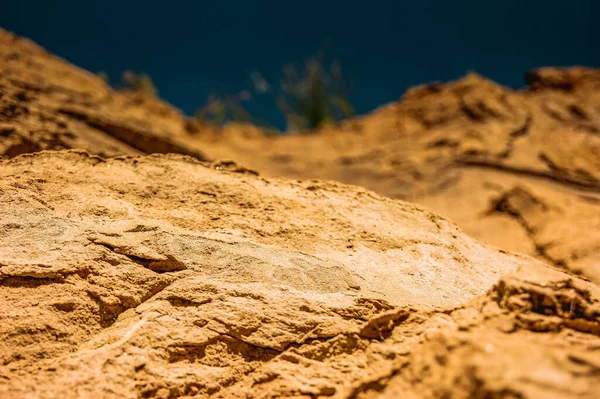 Des Falaises Sable Contre Ciel Bleu Texture Sable Brillant Texture — Photo