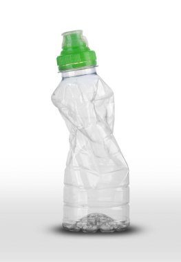 Beyaz arka planda küçük plastik şişe