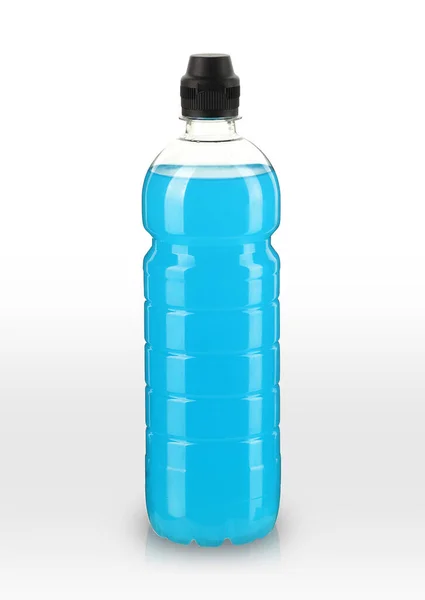 Garrafa Plástico Com Bebida Isotônica Sobre Fundo Branco — Fotografia de Stock