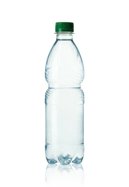 Botol Plastik Dengan Air Mineral Pada Latar Belakang Putih — Stok Foto