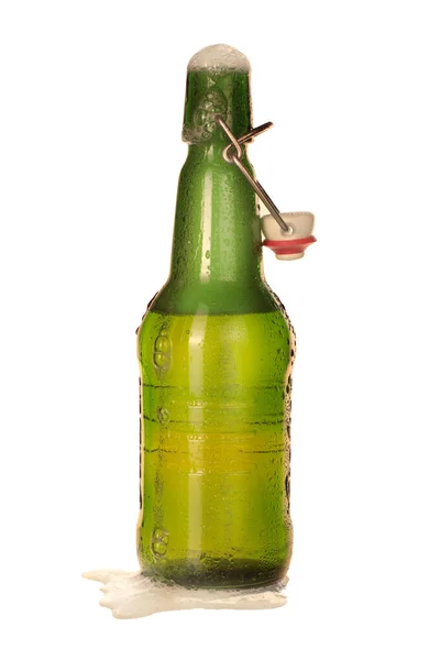 Open Fles Met Bier Schuim — Stockfoto