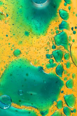 Camda yağ kabarcıkları ve renkli arkaplan