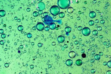 Camda yağ kabarcıkları ve renkli arkaplan