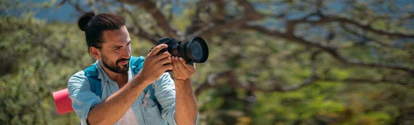 Male Tourist Photographer Mountain Grove Overlooking Sea Young Handsome Guy — Stock Photo, Image